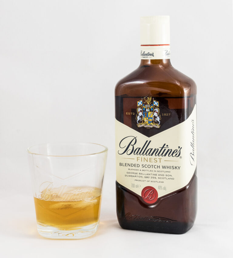 2017 Ballantines Finest scaled